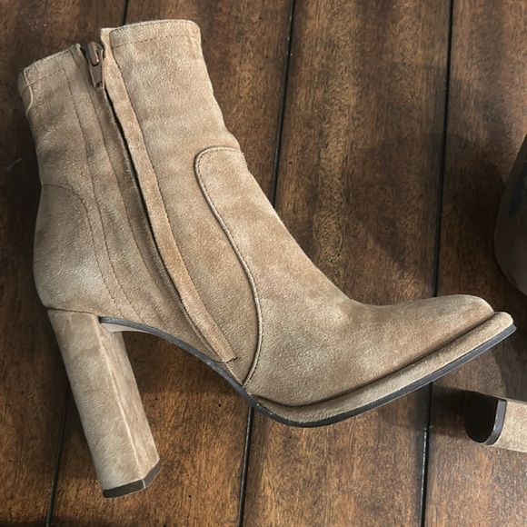 Free People Marietta Tan Suede Bootie/Cut Out Side/Elastic detail/ 1/2” Platform - Picture 3 of 12